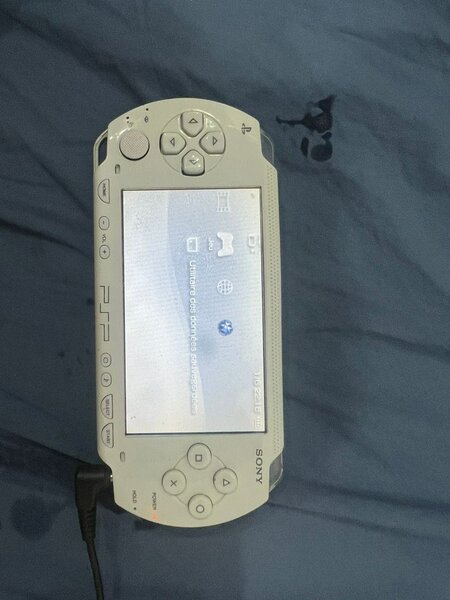 Psp slim couleur blanche