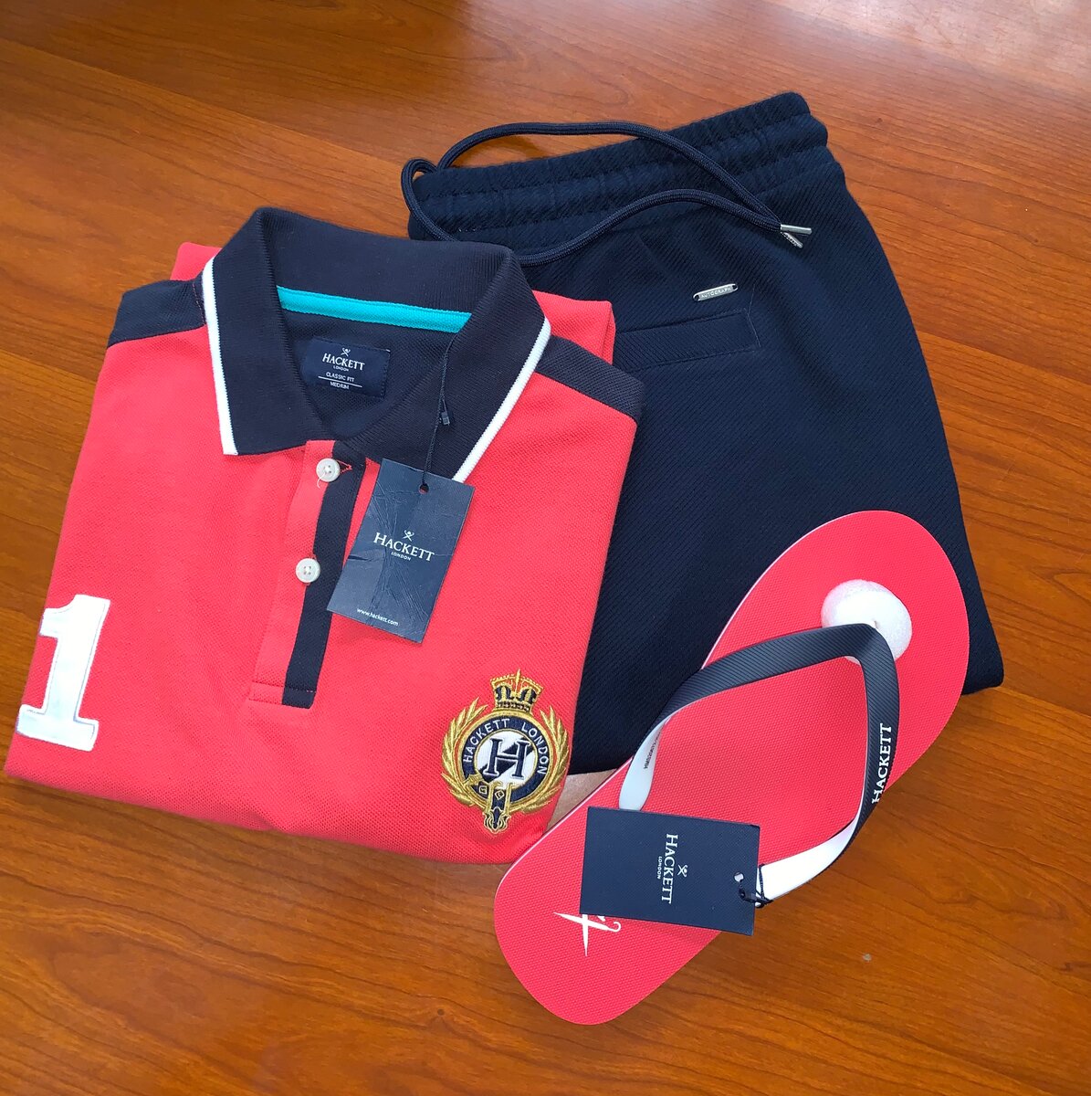 Levi's jeans, Hackett polos