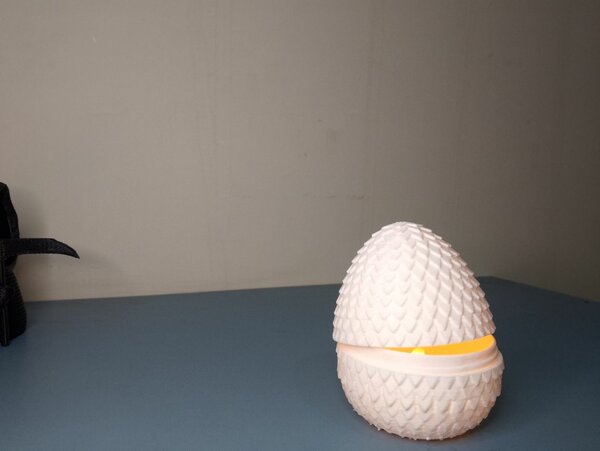 Dragon egg tea light