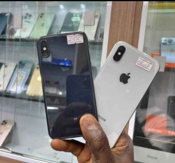 IPhone x simple 64GO