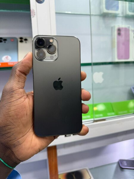 iPhone 13pro max 128go Casi