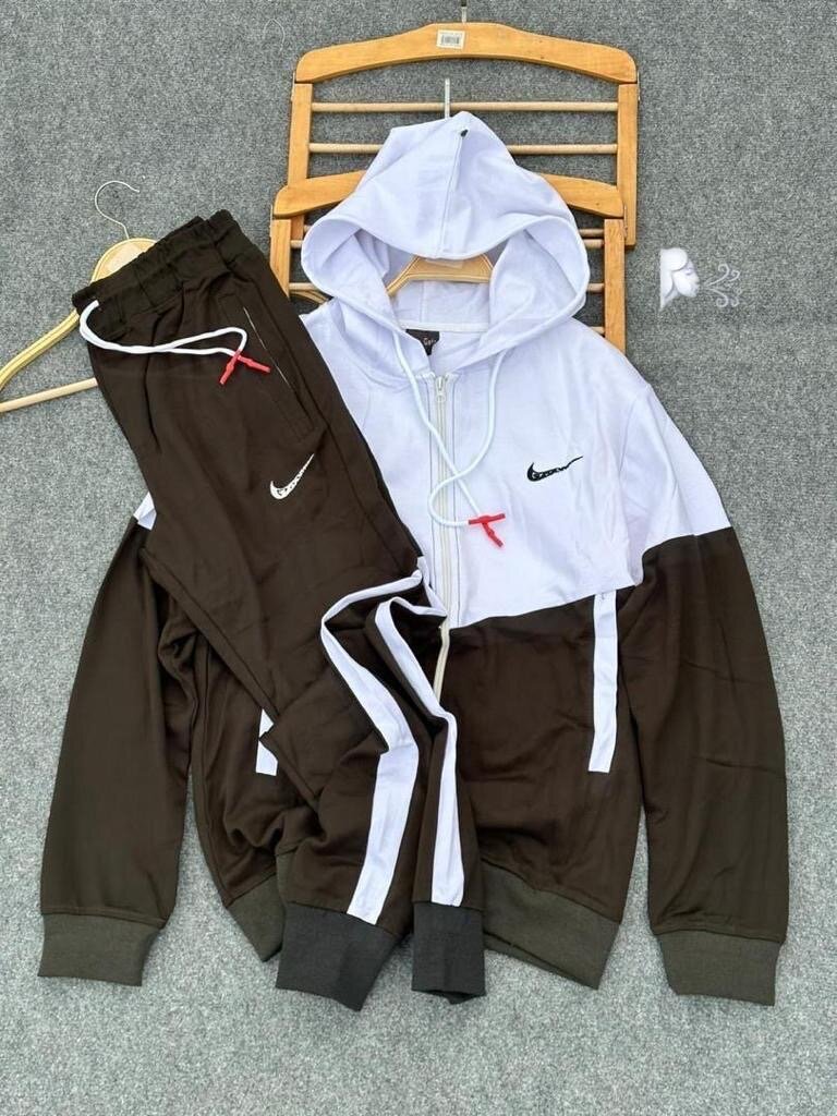 Ensemble de survêtement stylé