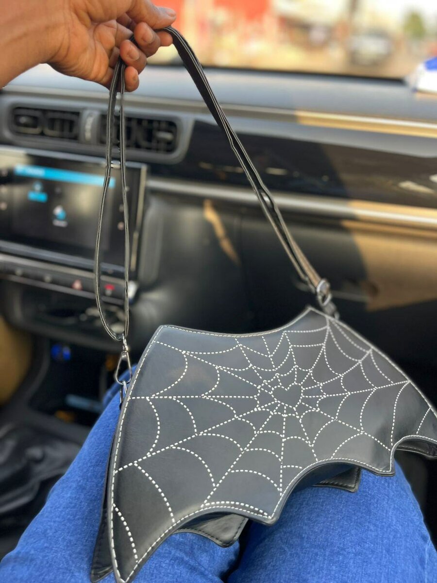 Sac à main toile d'araignée gothique