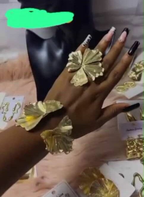 Bijoux élégants en or pour femmes