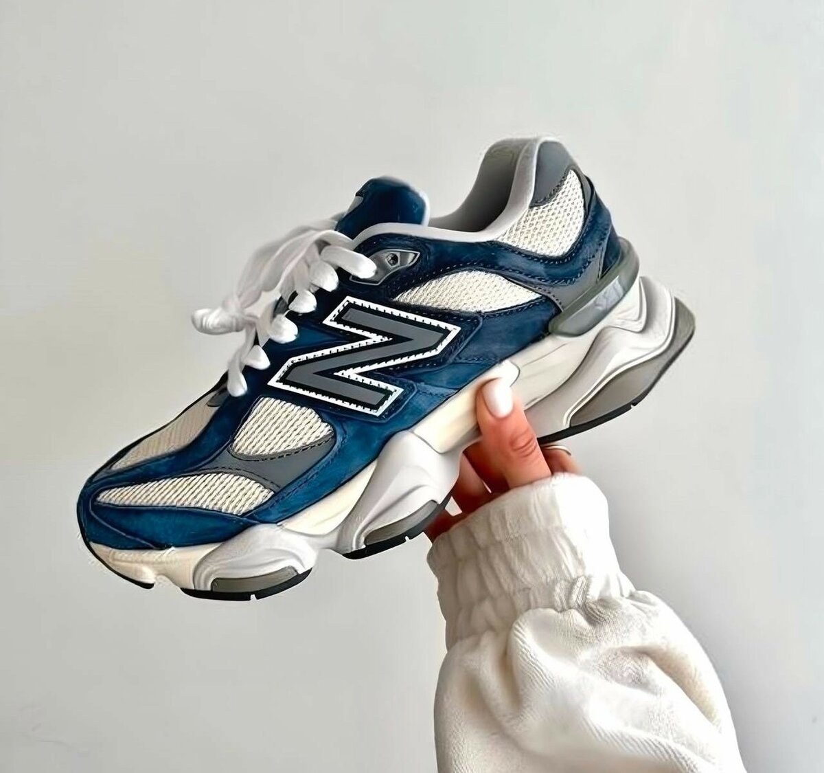 NEW BALANCE 9060