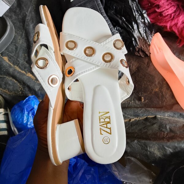 Sandales blanches tendance