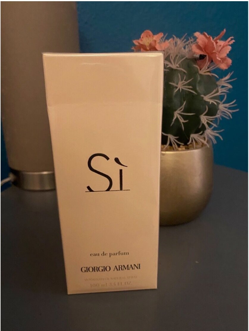 Si Giorgio Armani