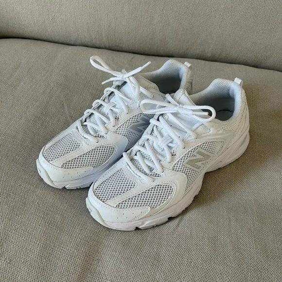 Baskets blanches respirantes