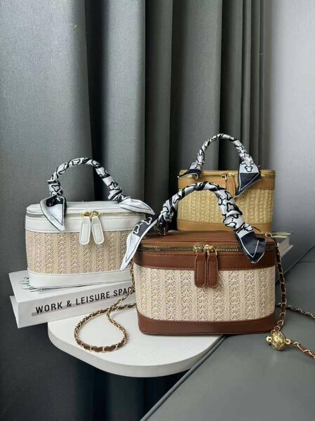 Sac à bandoulière en paille