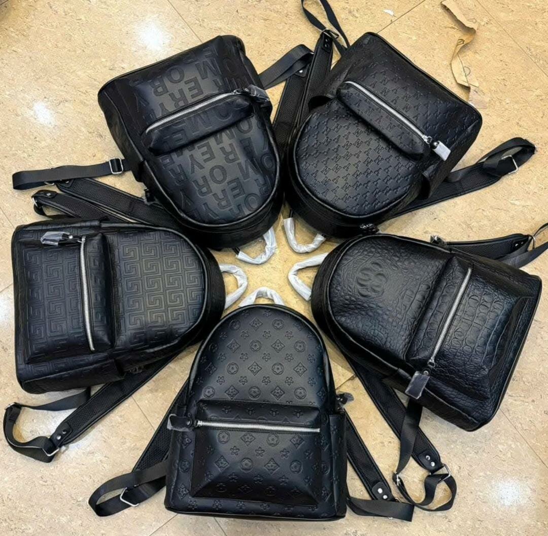 Sac à dos en cuir noir élégant