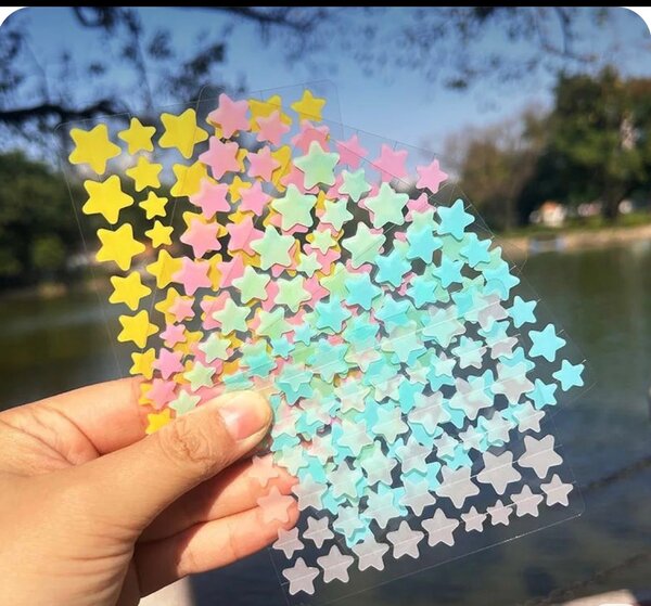 Stickers étoiles colorées