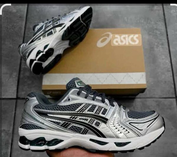 ASICS Chaussures de Course
