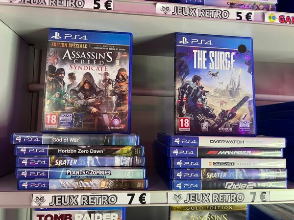 Collede la PS5 et cd de la ps4