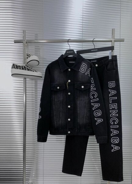 Stylish Men's Outfit Set