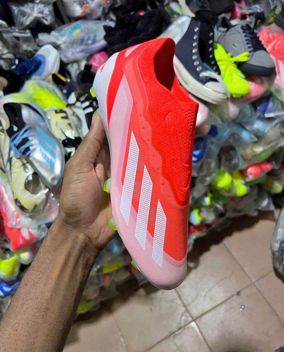 Chaussures de football légères