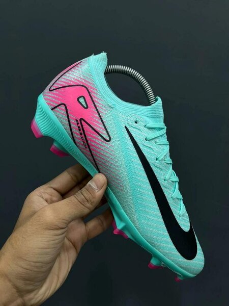 Chaussures de Foot Dynamiques