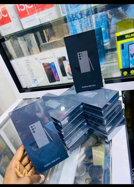 Samsung galaxy (S24 .ultra) 5G 512GB 12GB RAM première copie