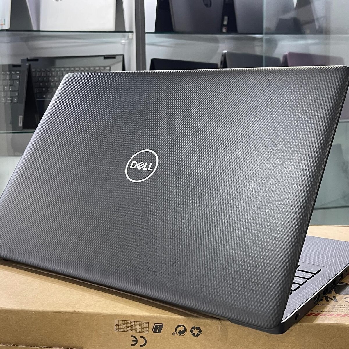 Dell Inspiron 3585