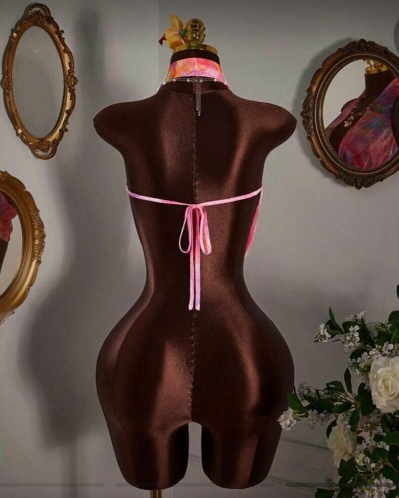 Top dos nu Tie-Dye chic