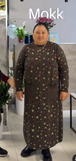 Платье макси коричневое с принтом