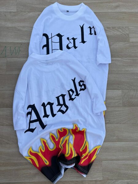 T-shirt blanc flamboyant