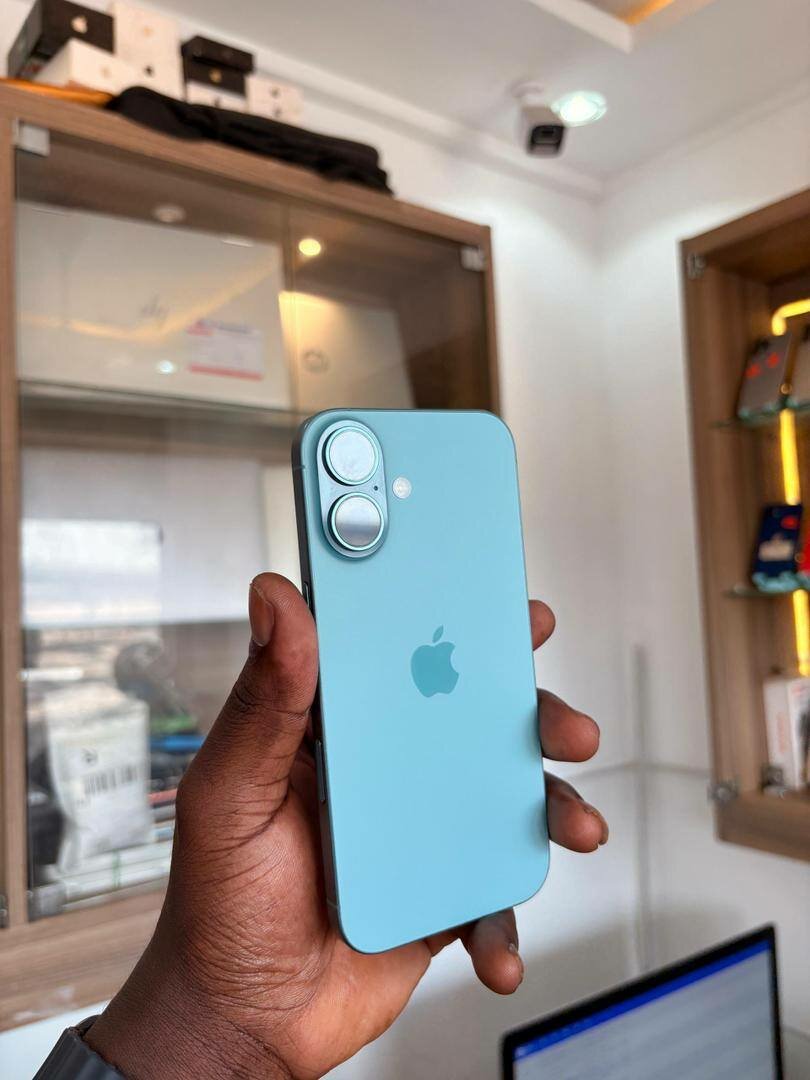 iphone 16 256gig available