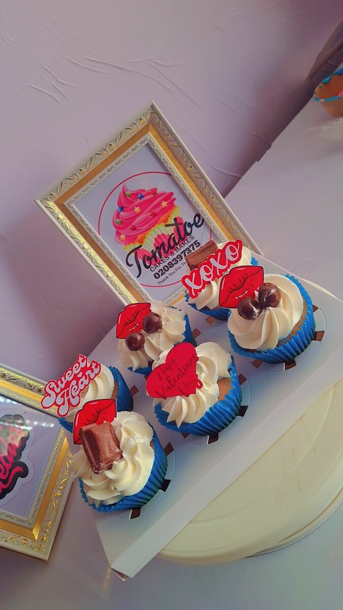 6pcs Valantine Cupcake Set