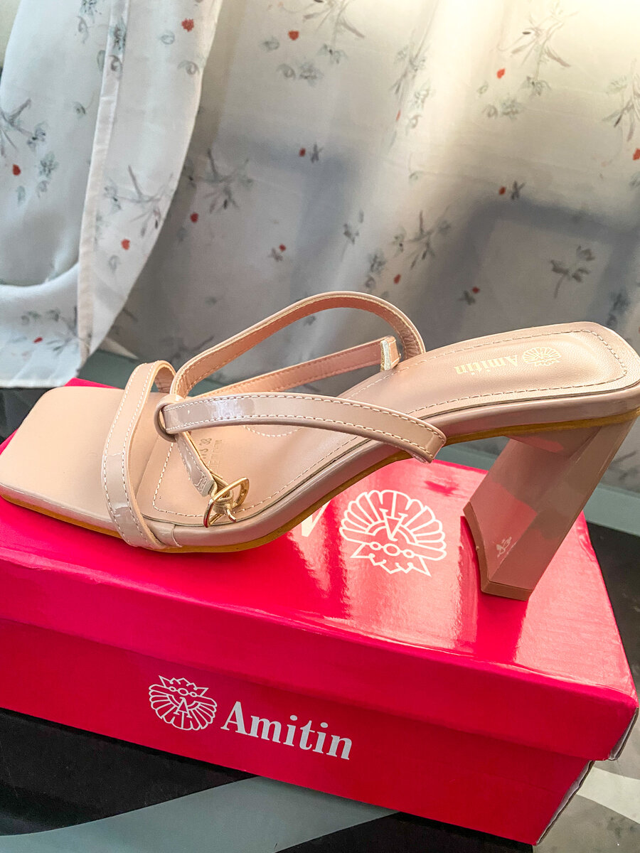 Elegant Heeled Sandals