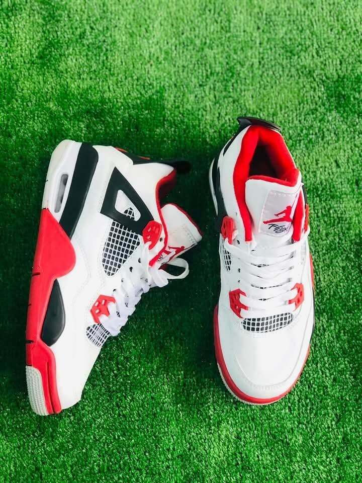Nike Jordan 4