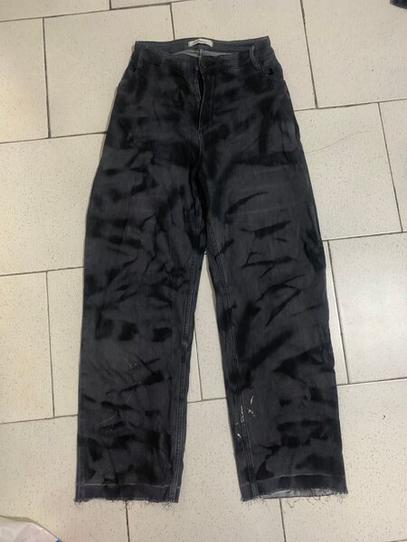 Jeans noir délavé moderne