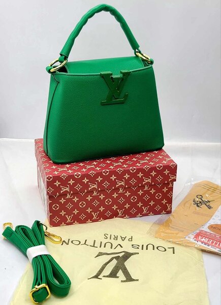 Sac capucine Louis Vuitton avec coffret