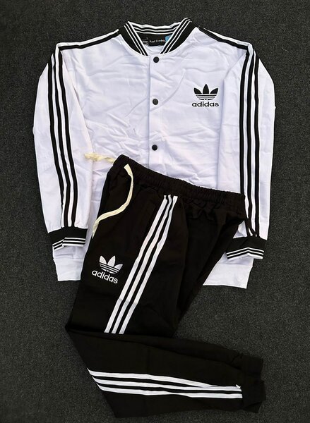 Complet Adidas