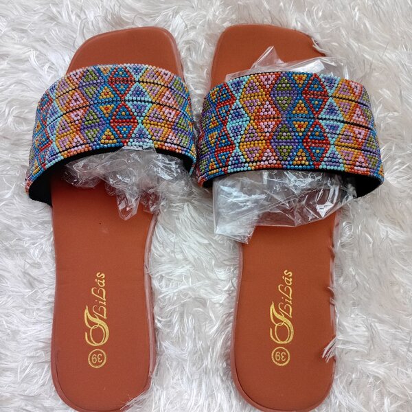 Sandales perlées élégantes