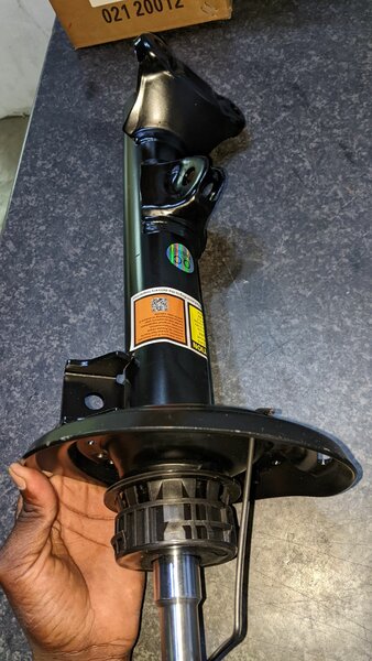 Front Shocks Absobers For Mercedes C300 W204 2010