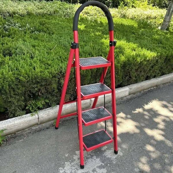 Échelle pliante 4 marches