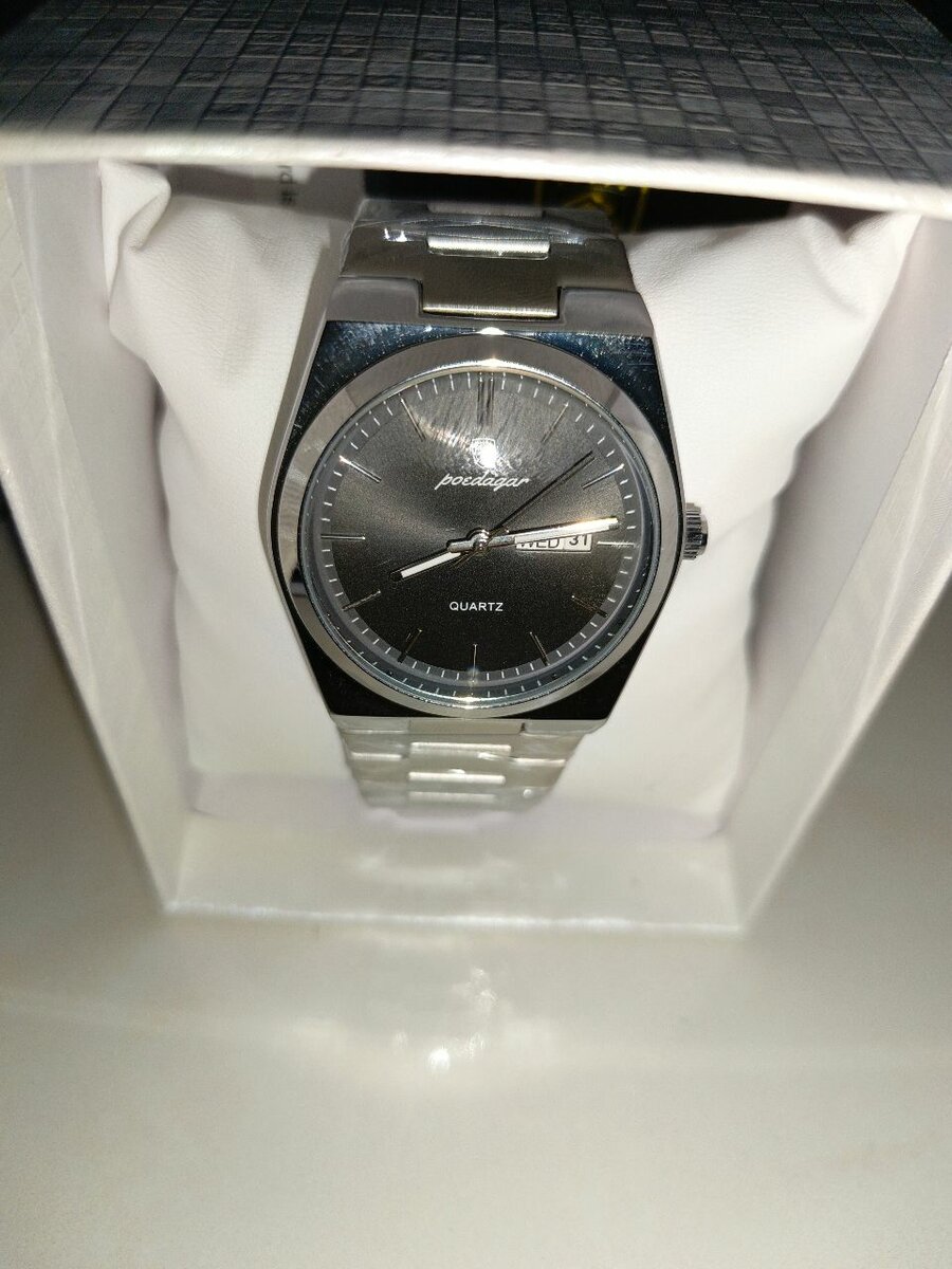 Montre quartz élégante homme