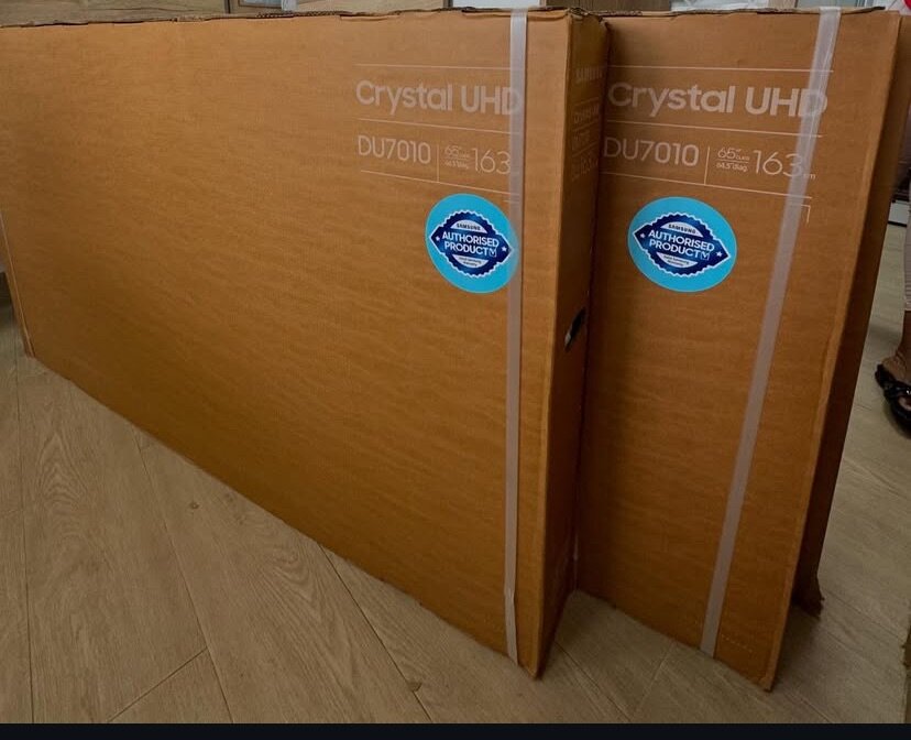 65" SAMSUNG DU7000 SMART TV