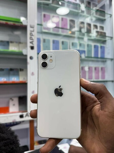 iPhone 11 64go quasi neuf