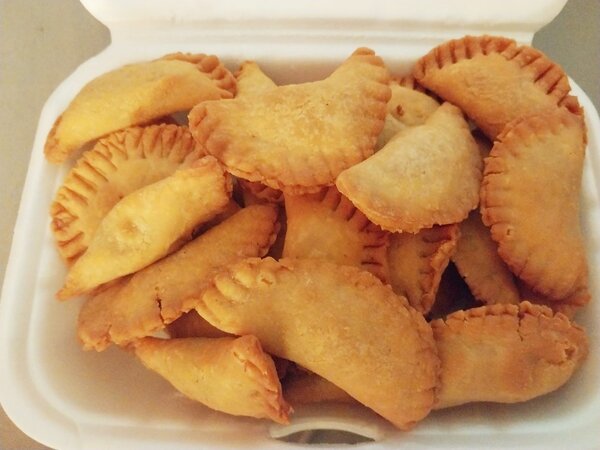 Lot de 10 pastels au poulet