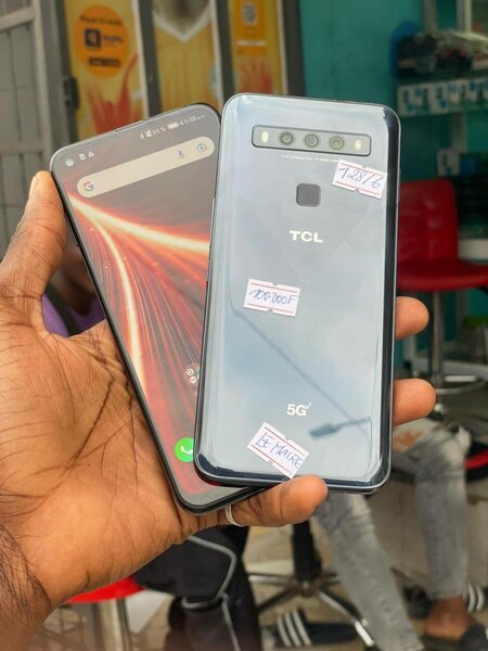 TCL 10 5G UW 128GIGA/6GIGA RAM AUTHENTIQUE QUASI NEUF