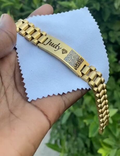 Bracelet personnalisé en QR