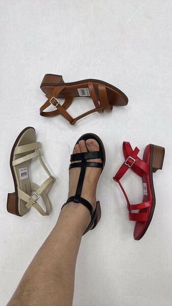 Sandales compensées élégantes