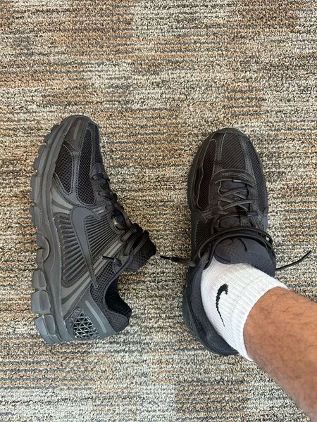 Baskets noires sport homme