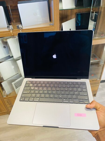 MacBook Pro M3