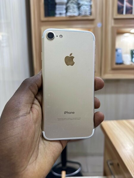 iPhone 7 32giga tout passe propre