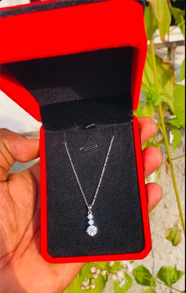 Chaîne simple en argent blanc importé