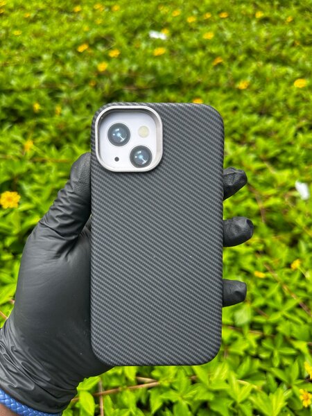 Coque carbone iPhone élégante