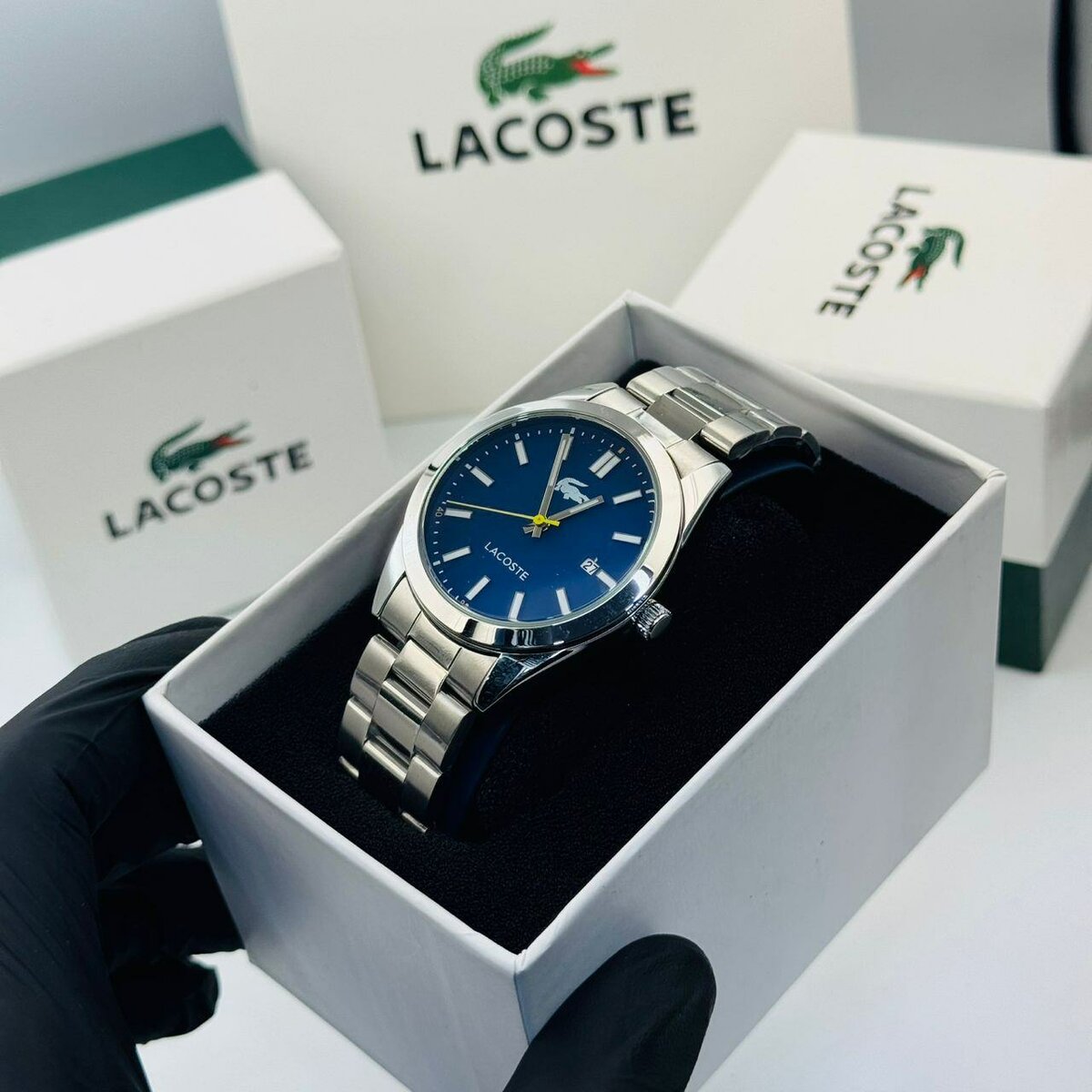 Montre élégante Lacoste