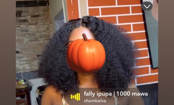 Perruque Bouclée Volume