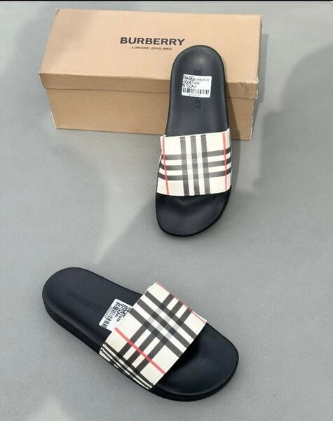 Burberry Claquettes Élégantes